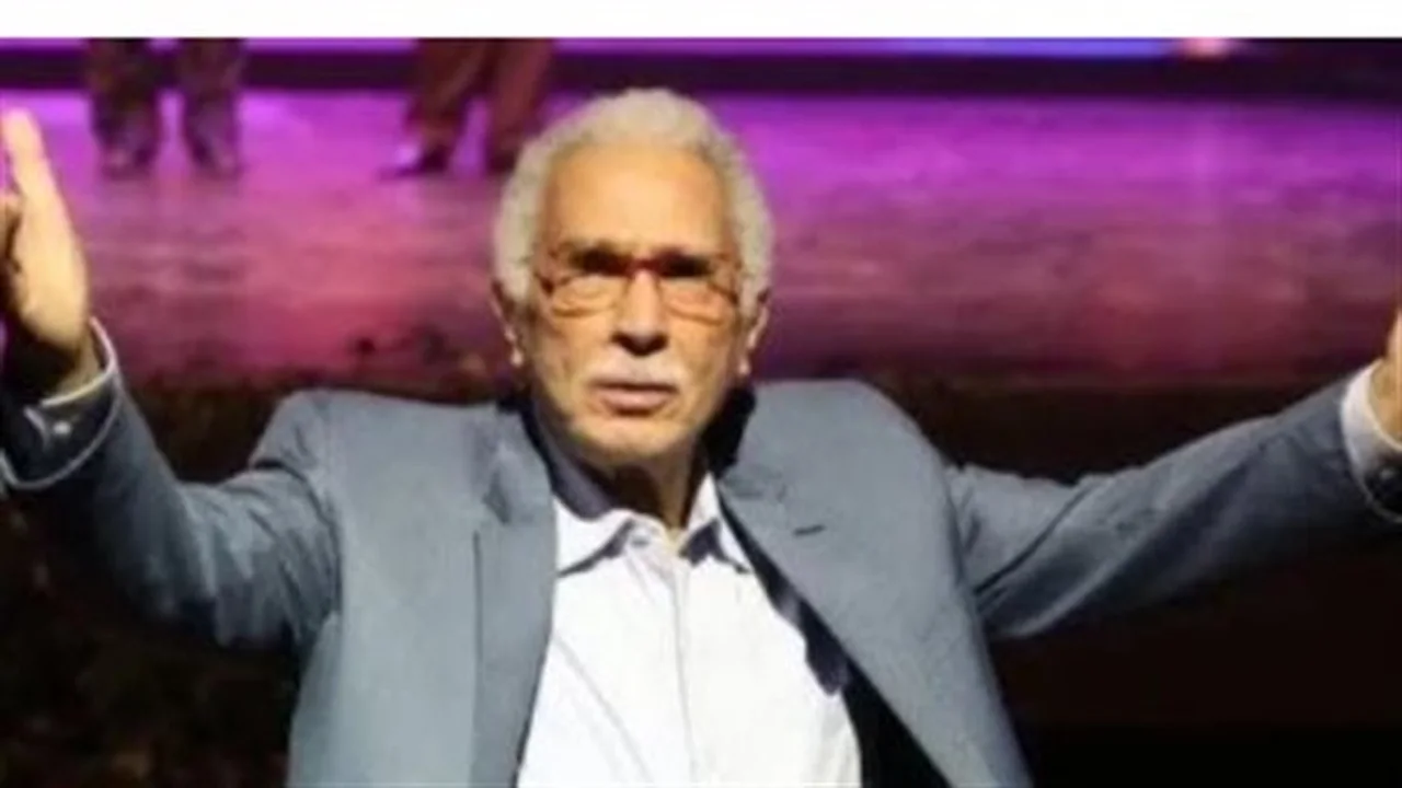 بيان ناري.. نجل الفنان عبد الرحمن أبو زهرة يرد على شائعات طلب التبرع لعلاجه